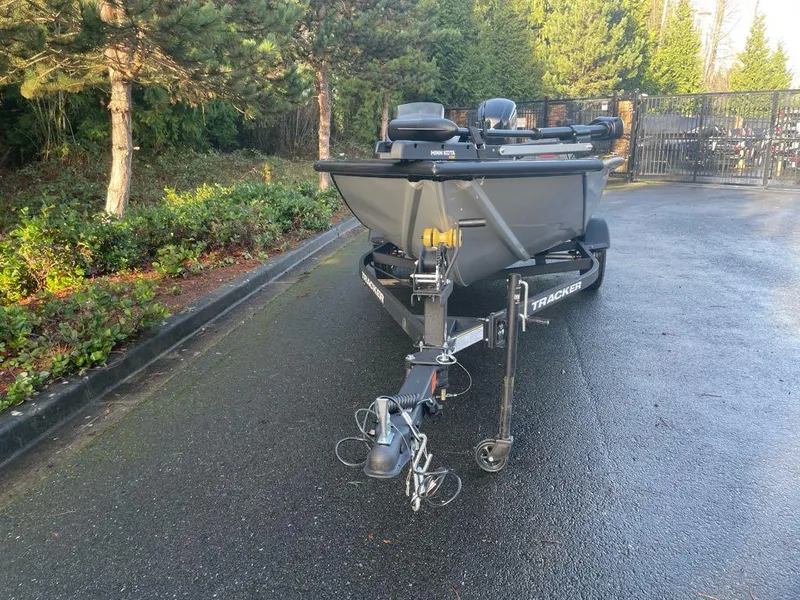 Slide: The Image of Tracker Pro Team 175 Crappie Edition 2025 - 70