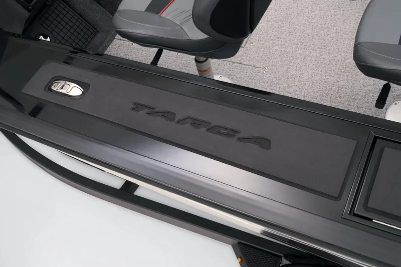 Slide: The Image of Tracker Targa V-19 WT 2024 - 51