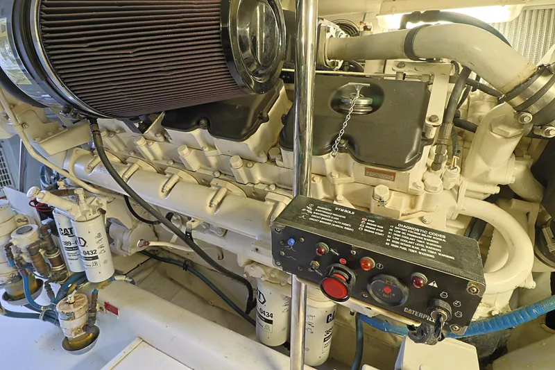 Slide: The Image of Hatteras 54 Convertible 2004 - 52