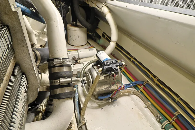 Slide: The Image of Hatteras 54 Convertible 2004 - 59