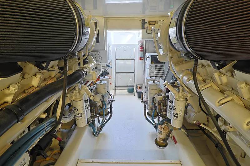 Slide: The Image of Hatteras 54 Convertible 2004 - 60