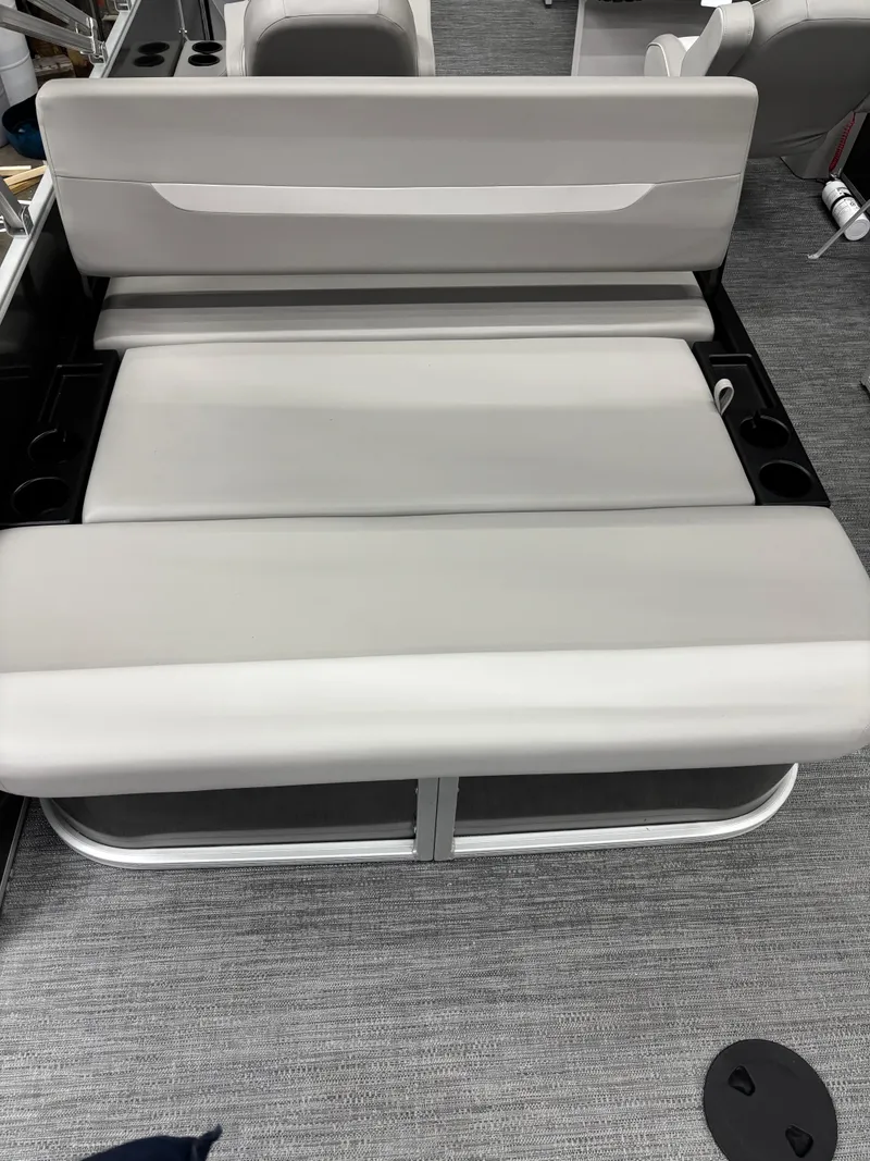 Slide: The Image of Xperience 2286SFLX 2025 - 5