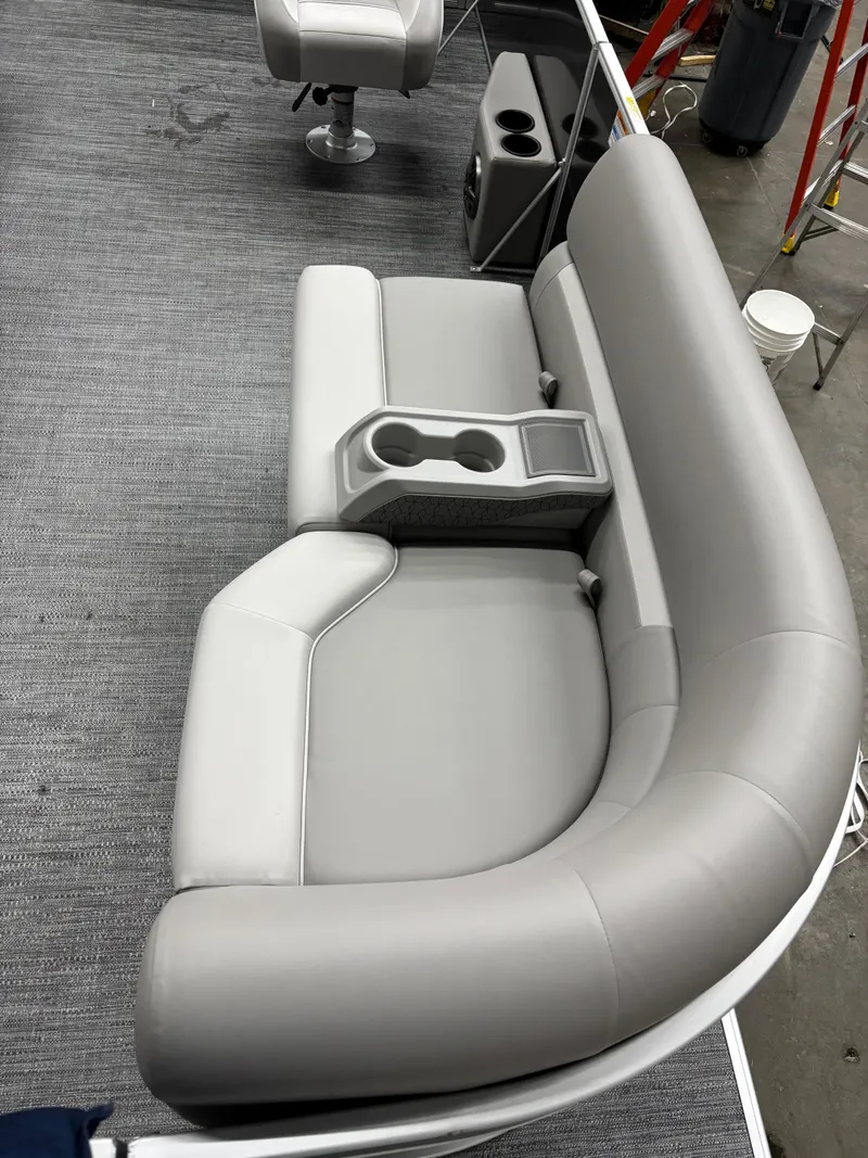 Slide: The Image of Xperience 2286SFLX 2025 - 8