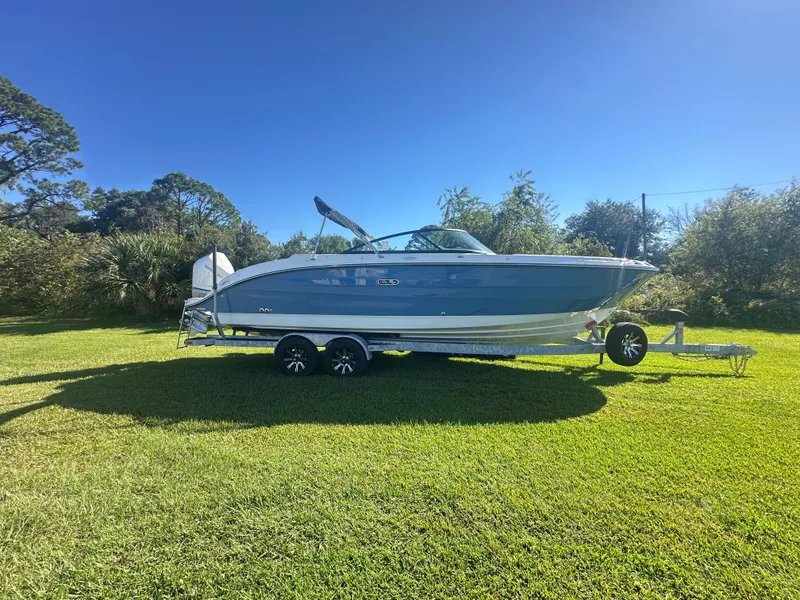 Slide: The Image of Sea Ray SDX 270 Outboard 2025 - 0