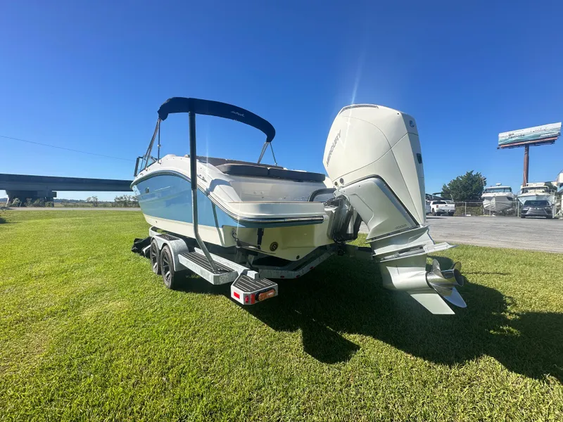 Slide: The Image of Sea Ray SDX 270 Outboard 2025 - 2