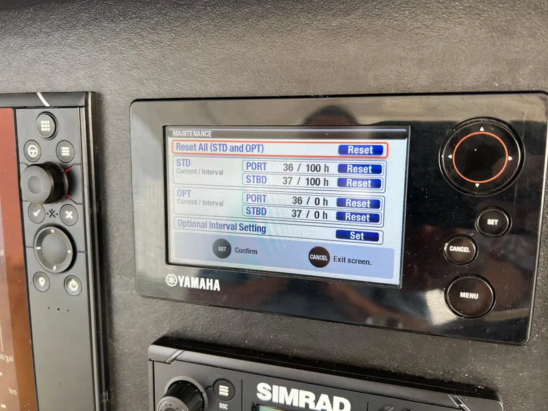 Slide: The Image of 37 hours since last service - 29