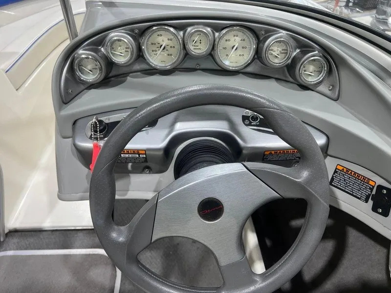 Slide: The Image of Bayliner 185 Bowrider 2007 - 9