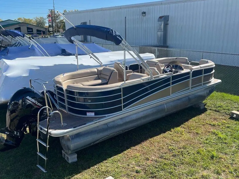 Slide: The Image of Berkshire STS Series 233RFX BP3 2015 - 3