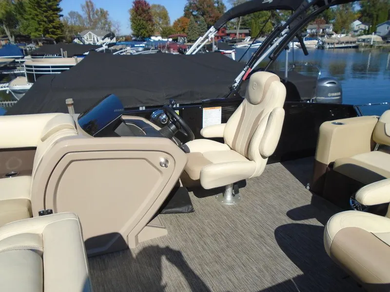 Slide: The Image of Godfrey Monaco 235 DFL GTP 27 in. Center Tube Package 2024 - 13