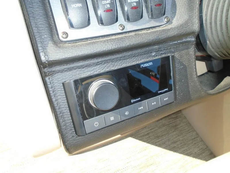 Slide: The Image of Godfrey Monaco 235 DFL GTP 27 in. Center Tube Package 2024 - 17