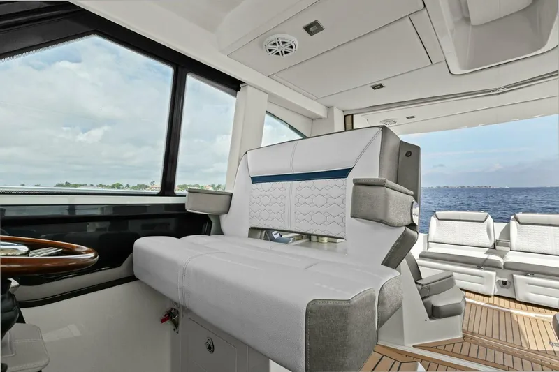 Slide: The Image of 2022 Tiara Sport 43 LE - 21
