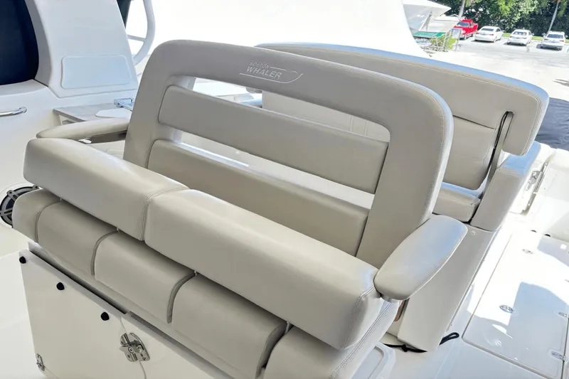 Slide: The Image of Boston Whaler 350 Realm 2019 - 15