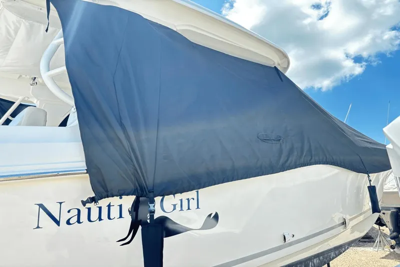 Slide: The Image of Boston Whaler 350 Realm 2019 - 28