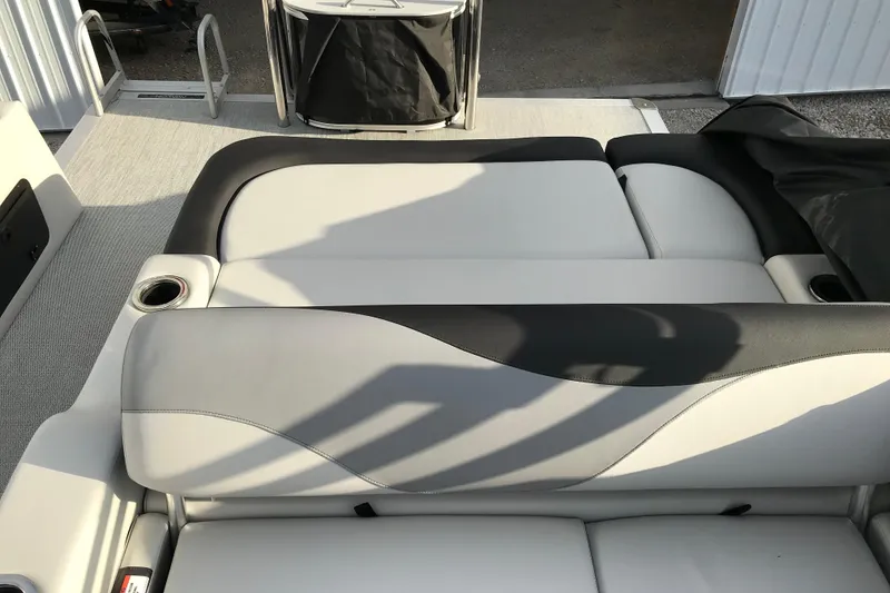 Slide: The Image of 2025 Avalon VENTURE 2585 Versatile Rear Bench with sleek seating and cup holders. - 29