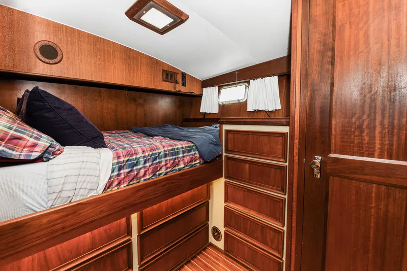 Slide: The Image of Master Stateroom w/ Pullman Double - 19