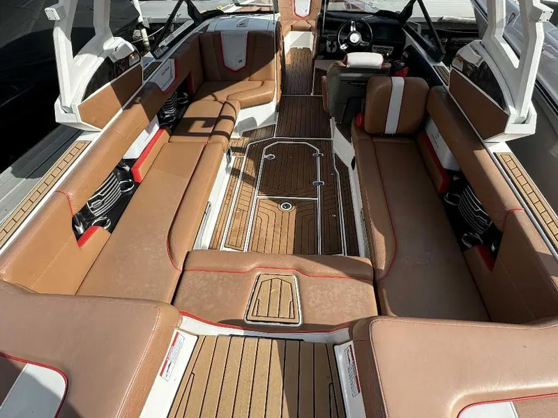 Slide: The Image of Nautique G25 2019 - 7