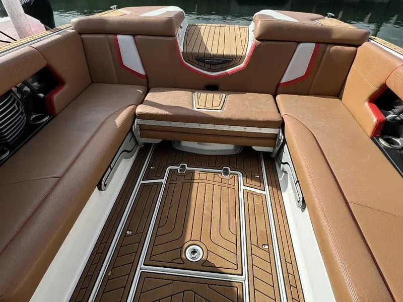 Slide: The Image of Nautique G25 2019 - 8
