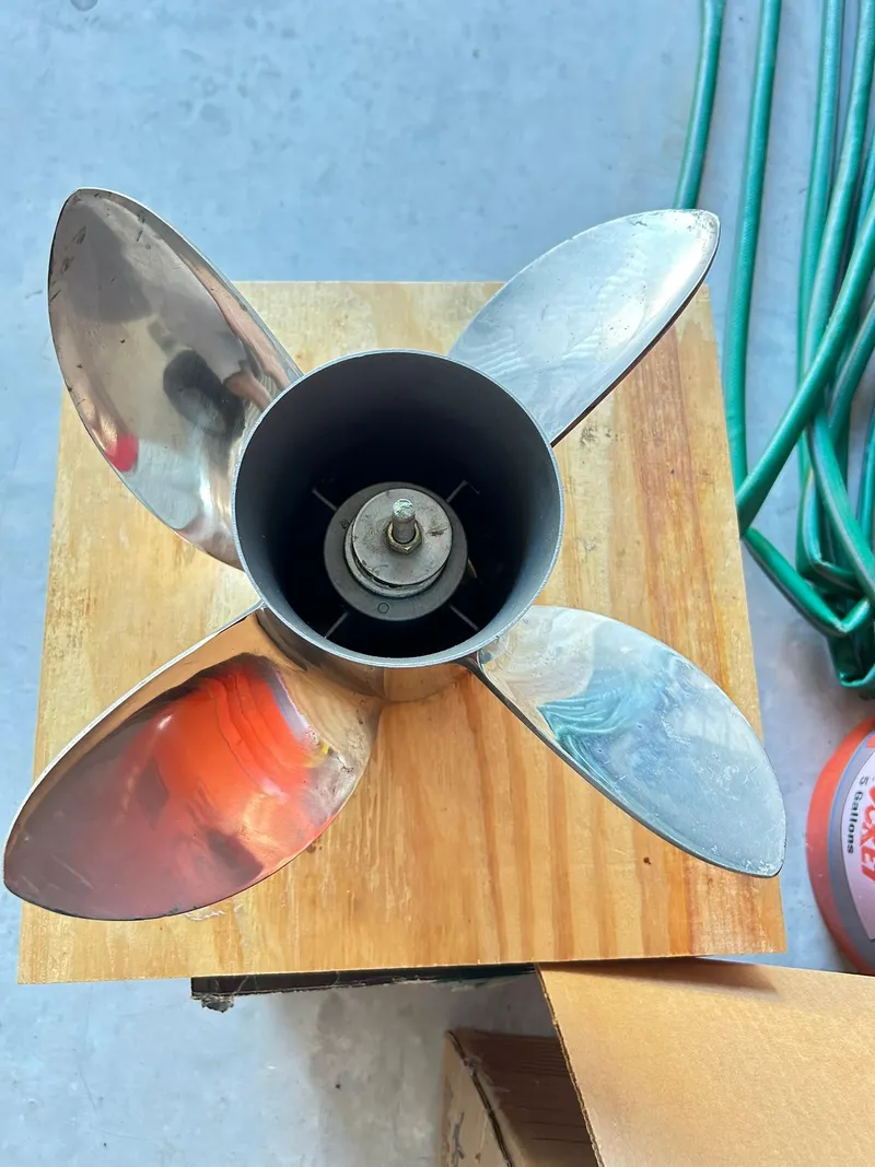 Slide: The Image of Fountain 42 Executioner 2005 - 51