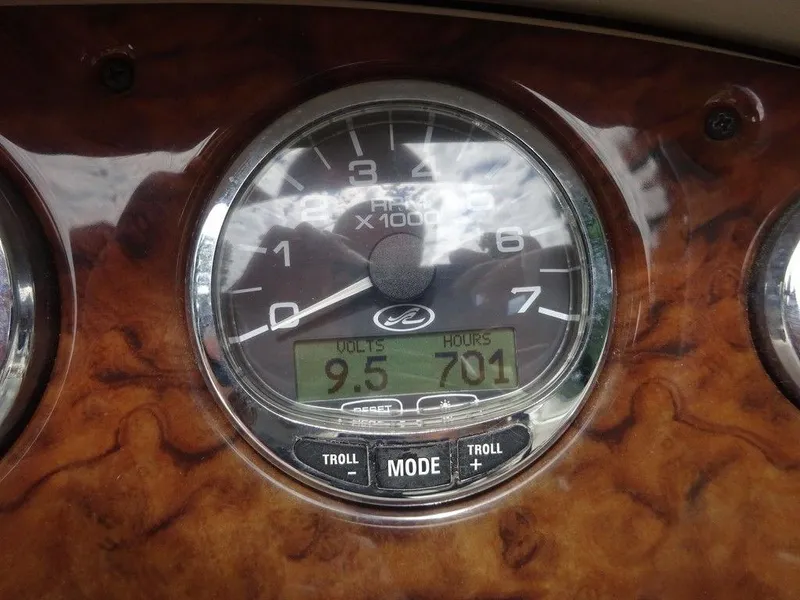 Slide: The Image of Tachometer of 2004 Sea Ray 220 Sundeck showing 701 hours. - 22