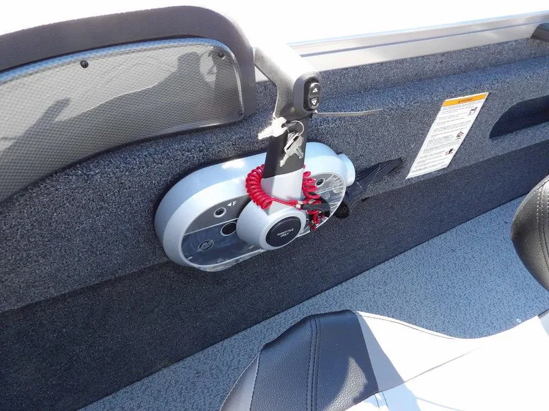 Slide: The Image of Dashboard of 2025 Crestliner 1750 Fish Hawk SC showing fuel and speed gauges. - 25