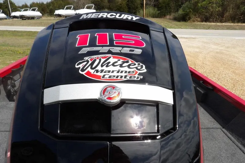 Slide: The Image of 2025 Crestliner 1750 Fish Hawk SC with Mercury 115 Pro engine, outdoors. - 47