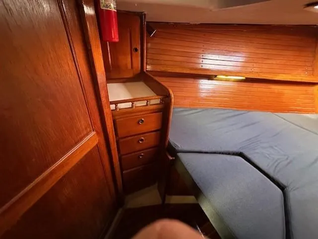 Slide: The Image of AFT QUARTER BERTH - 19