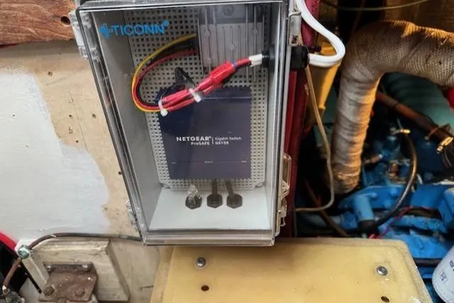 Slide: The Image of PRIMARY HI/LOW SPEED - 42