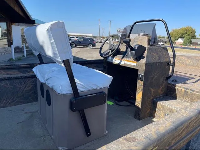 Slide: The Image of G3 Gator Tough 18 CCJ 2025 - 8