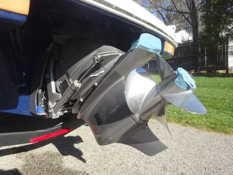 Slide: The Image of 2025 Four Winns HD 5 Sterndrive boat propeller close-up. - 24