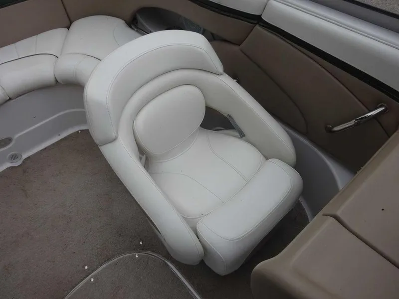 Slide: The Image of Four Winns 220 Horizon 2006 - 10