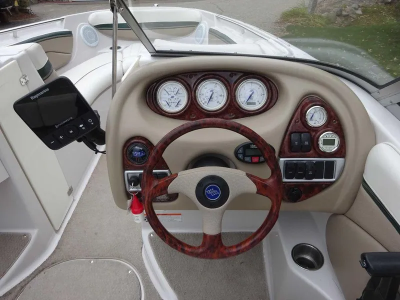 Slide: The Image of Four Winns 220 Horizon 2006 - 14