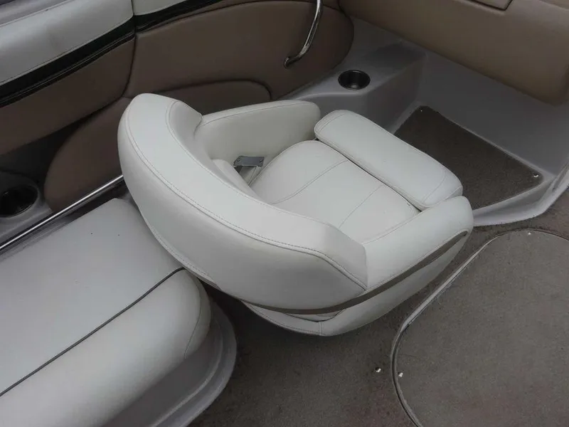 Slide: The Image of Four Winns 220 Horizon 2006 - 6