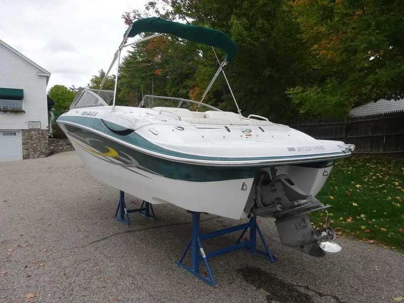 Slide: The Image of Four Winns 220 Horizon 2006 - 8