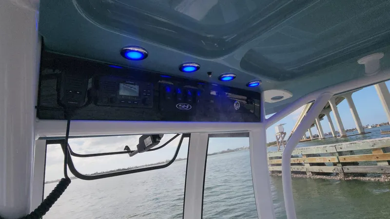 Slide: The Image of Sea Hunt Ultra 275 SE 2024 - 52