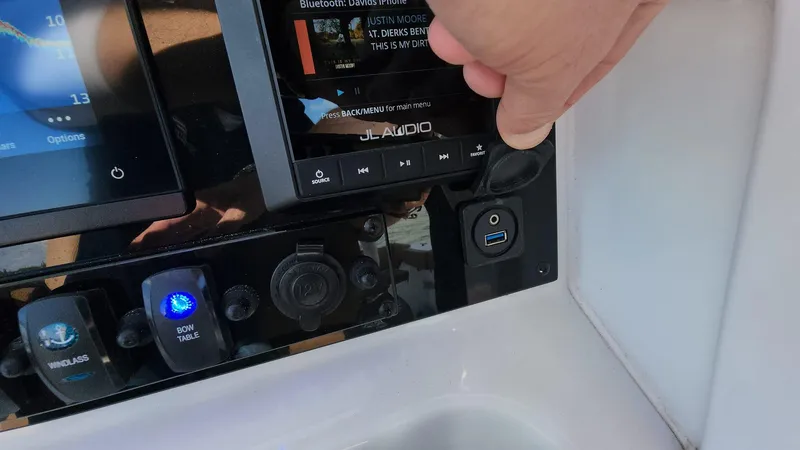 Slide: The Image of Sea Hunt Ultra 275 SE 2024 - 80