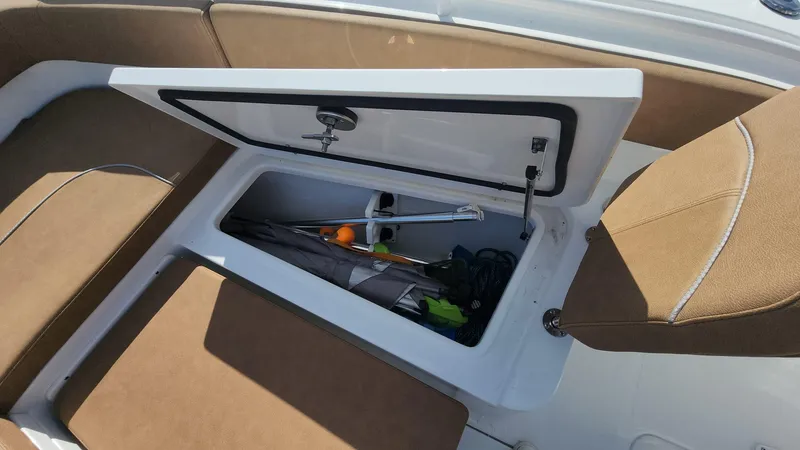 Slide: The Image of Sea Hunt Ultra 275 SE 2024 - 83