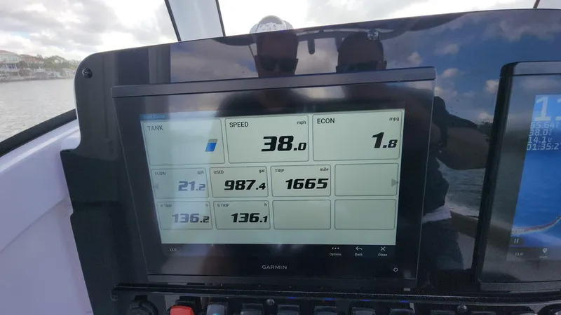 Slide: The Image of Sea Hunt Ultra 275 SE 2024 - 89