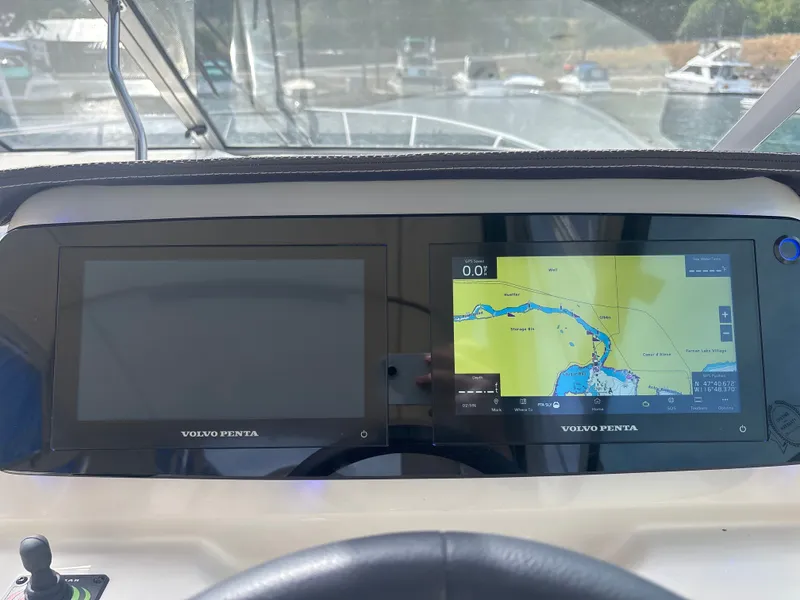 Slide: The Image of Regal 28 Express 2025 - 12