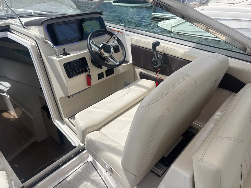 Slide: The Image of Regal 28 Express 2025 - 8