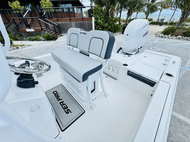 Slide: The Image of Sea Pro 210 DLX Center Console 210CC 210 CC 2025 - 11