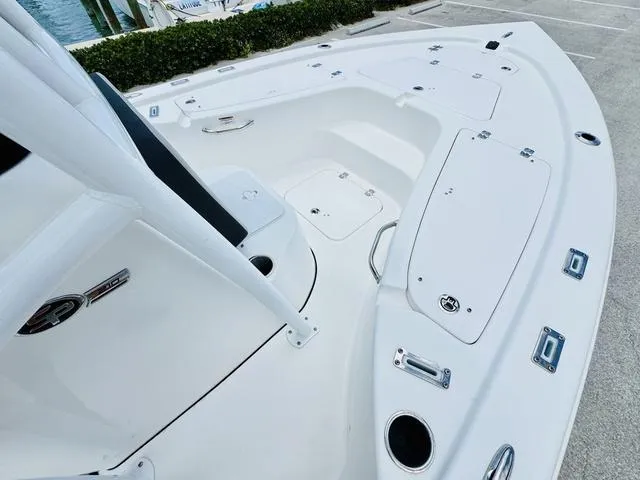 Slide: The Image of Sea Pro 210 DLX Center Console 210CC 210 CC 2025 - 13