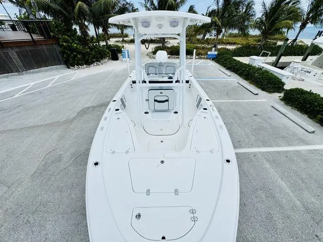 Slide: The Image of Sea Pro 210 DLX Center Console 210CC 210 CC 2025 - 16