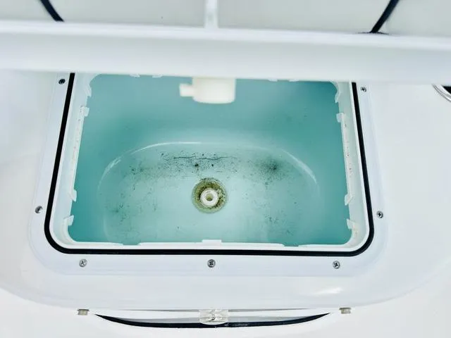 Slide: The Image of Sea Pro 210 DLX Center Console 210CC 210 CC 2025 - 23