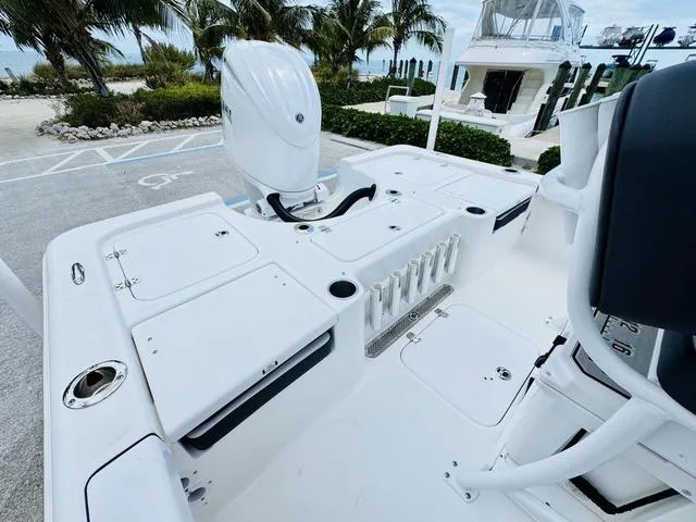 Slide: The Image of Sea Pro 210 DLX Center Console 210CC 210 CC 2025 - 6