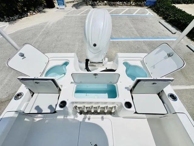 Slide: The Image of Sea Pro 210 DLX Center Console 210CC 210 CC 2025 - 8