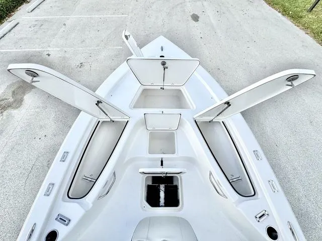 Slide: The Image of Sea Pro 230 DLX 2025 - 16