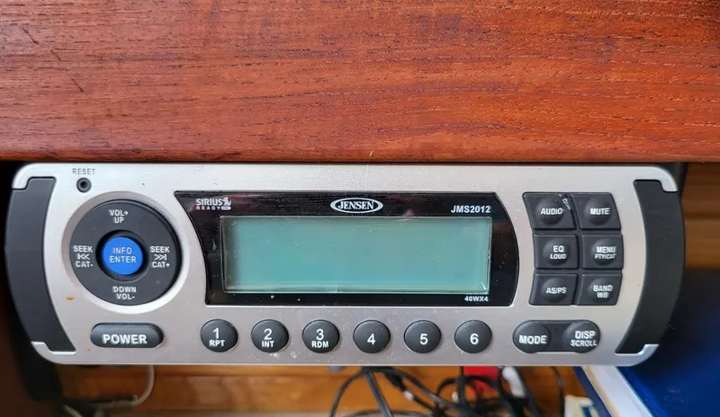 Slide: The Image of Jensen JMS2012 radio on 1988 Catalina 30. - 13