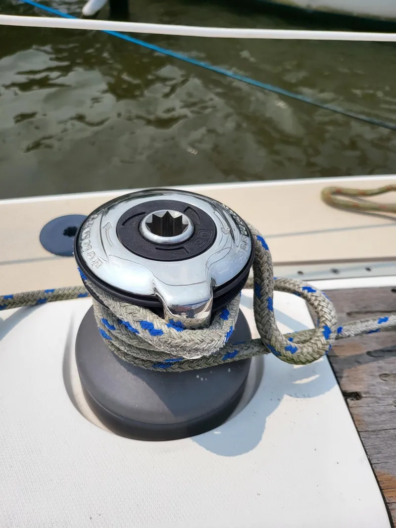Slide: The Image of Sailboat winch with rope on 1988 Catalina 30. - 8