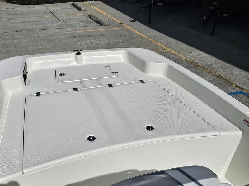 Slide: The Image of 2025 Mako Pro Skiff 17 CC - 15