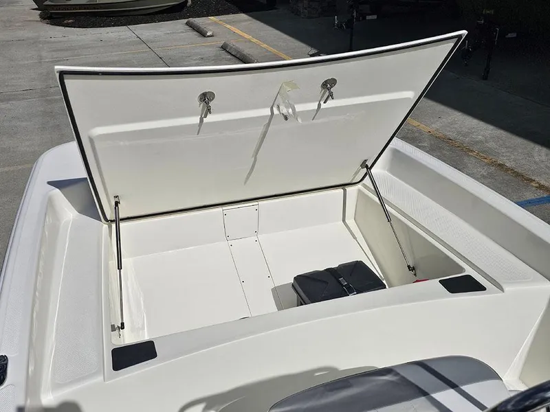 Slide: The Image of 2025 Mako Pro Skiff 17 CC - 16